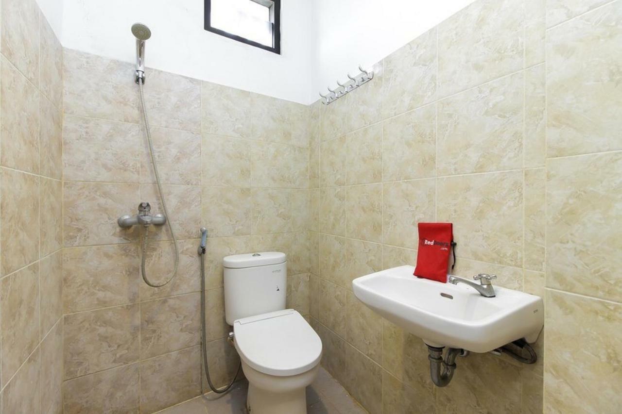 Reddoorz Plus @ Paal 2 Manado Esterno foto