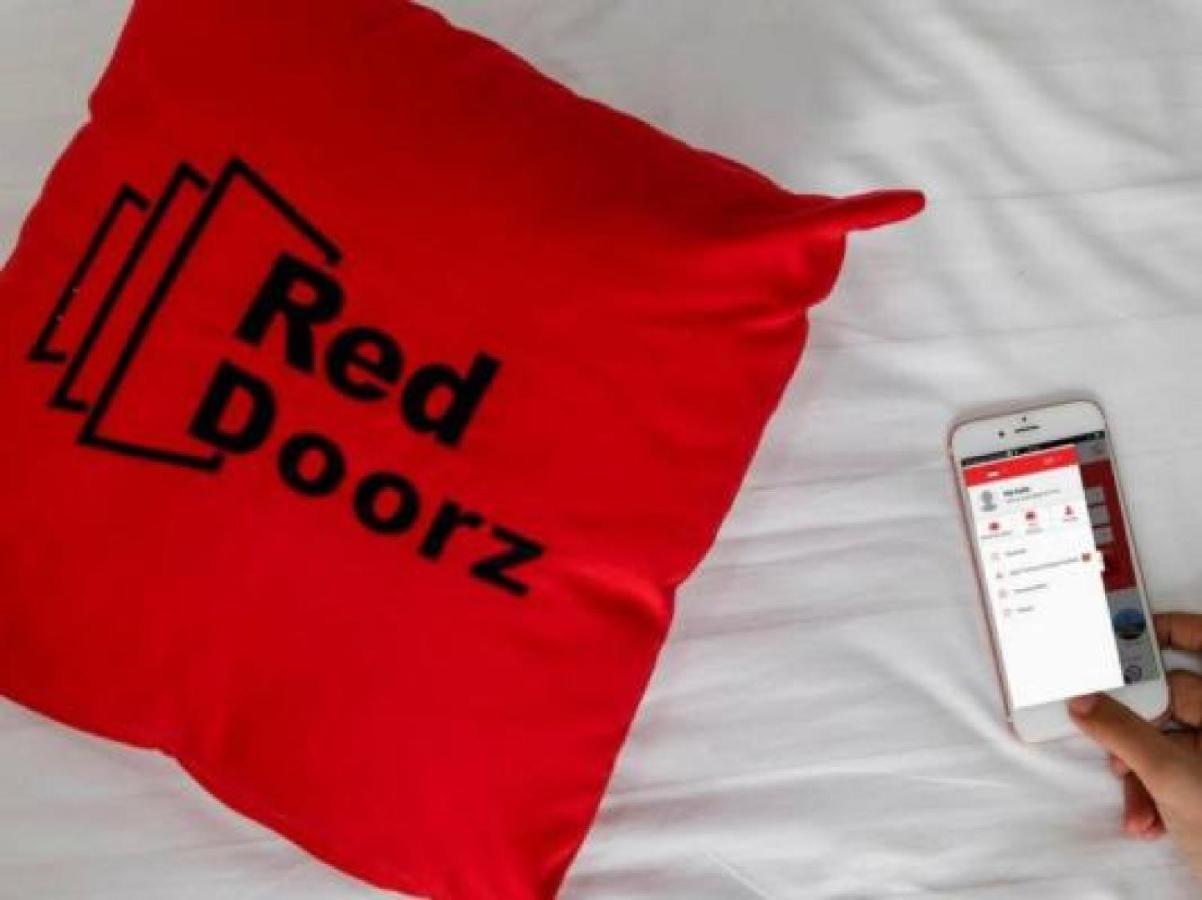 Reddoorz Plus @ Paal 2 Manado Esterno foto